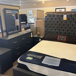 4Pcs Grey  Bedroom Set (Queen Bed, Dresser, Mirror, Nightstand) 