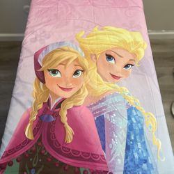 Disney’s Frozen Twin Reversible Comforter 