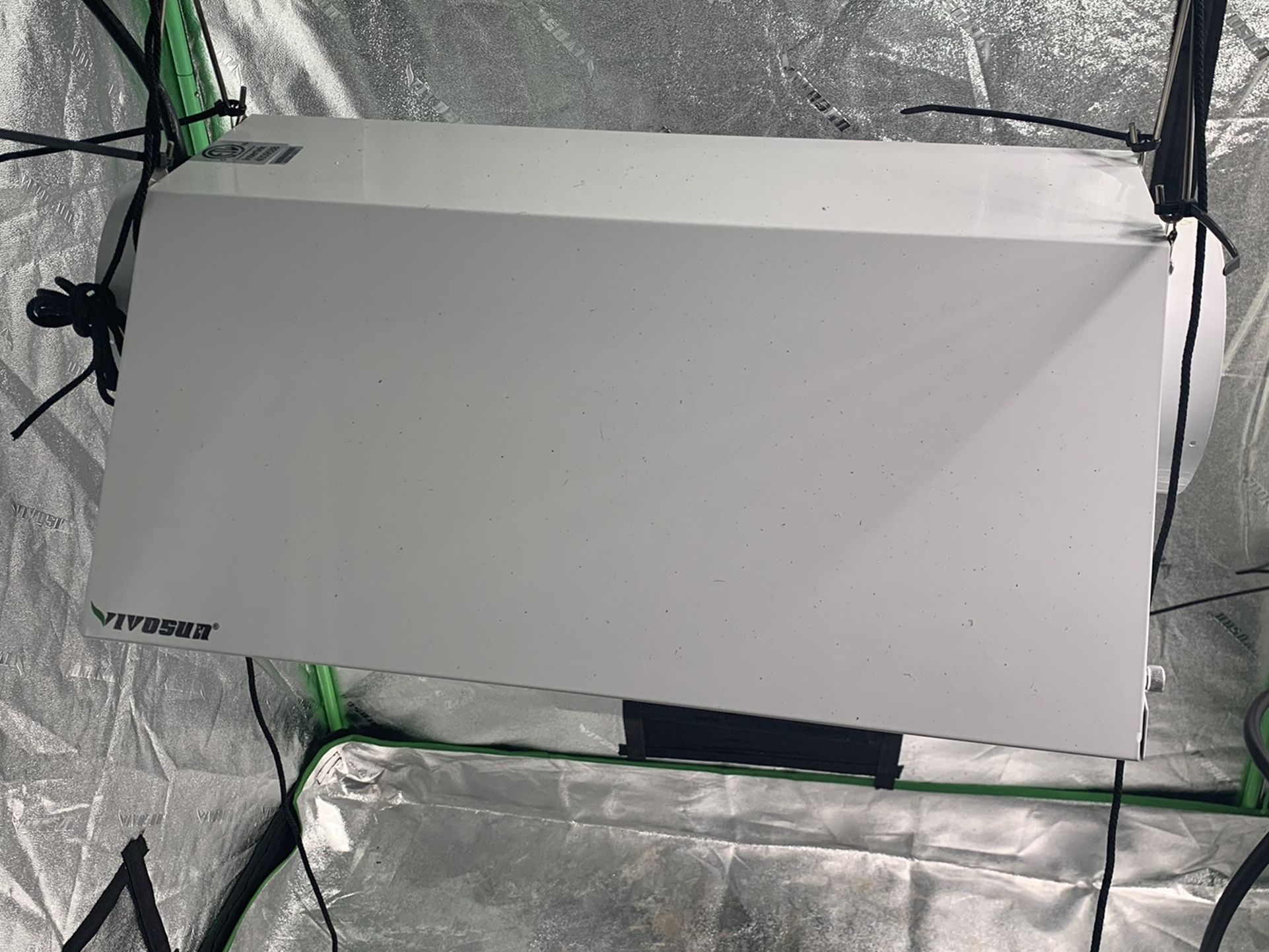 Vivosun 1000 Watt  Grow Light With Balist