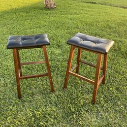 BAR STOOL 