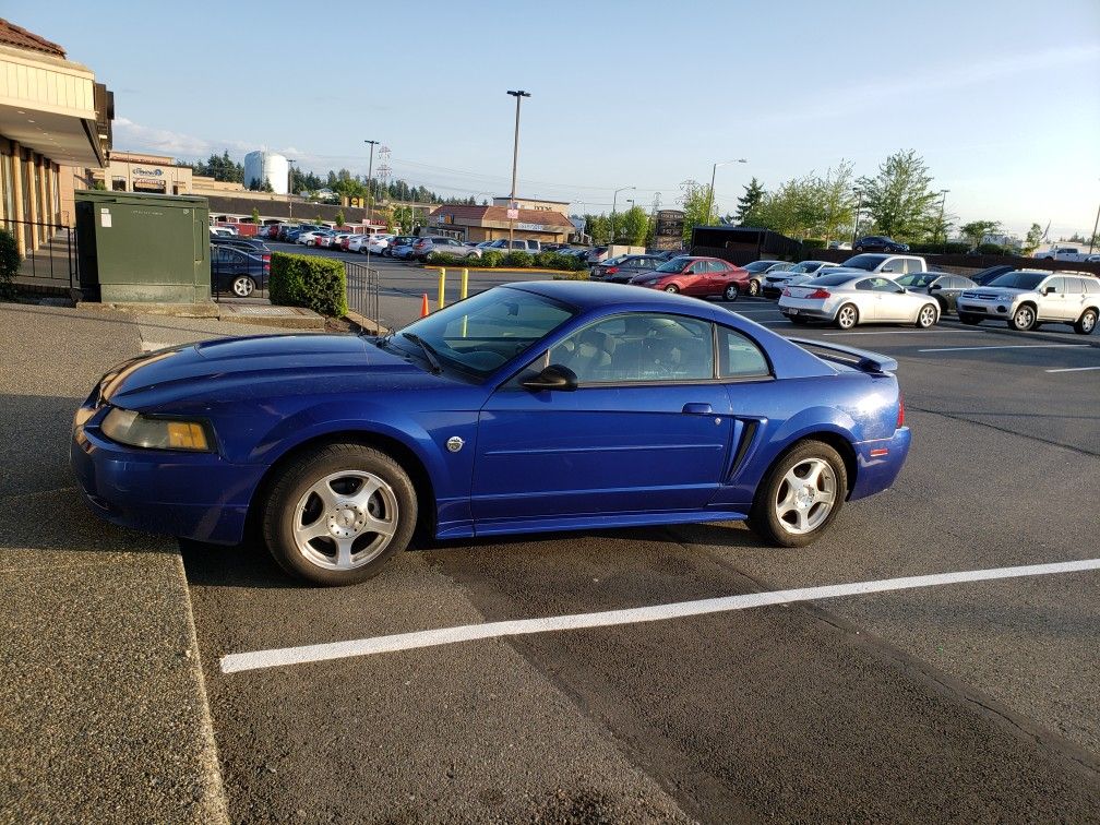 2004 Ford Mustang