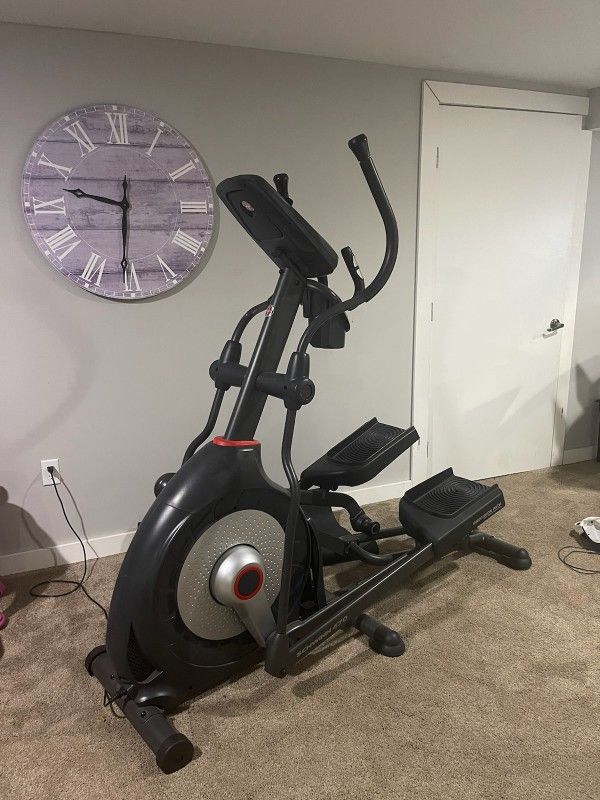 Schwinn 470 Elliptical