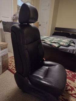 Lexus ES 330  Passenger Front Seat 2002_2006