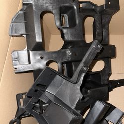 03-06 Silverado Headlight Brackets 