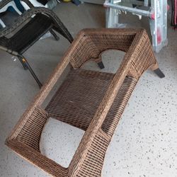 Wicker Wood Coffee Table  No Glass New Condition Pd Over 300 Just Needs Glass Asking 35 Obo