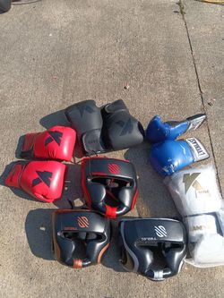 MMA Fighting Gear Boxing Gloves Headgear