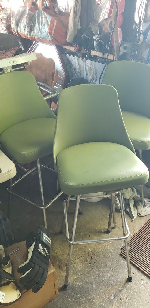 Set Of 3 Swivel Stools Great Shape
