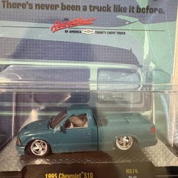 M2 Machines 1995 Chevrolet S10 Custom