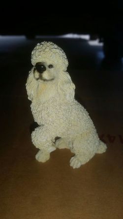 Poodle figurine