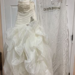 Beautiful Abd Elegant Wedding Dress!