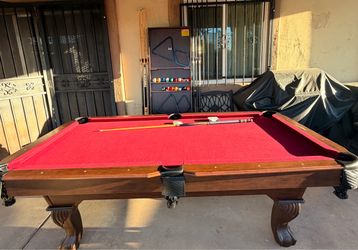 Barrington 7.5 Ft Pool Table Set w/ cues & Accessories. OBO