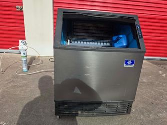 Commercial ice maker