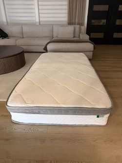 Twin mattress