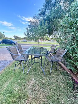 Patio Set - bar height - can deliver!