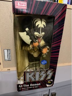 KISS The Demon Animated Figure Rock And Roll All Nite Talking Sound Dmg box