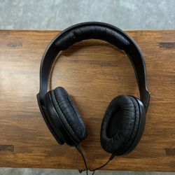 Sennheiser HD 202 Dynamic Headphones