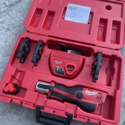 Milwaukee M12 12-Volt Lithium-Ion Force Logic Cordless ProPress Pro Press Tool Kit 3x Jaws w/ 1x 1.5 Ah Battery & Hard Case  $1350
