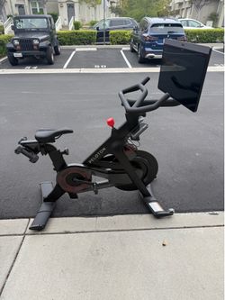 Peloton Bike +