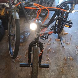 
MONGOOSE REBEL 20in BLACK And Orange, AGES 7-14 