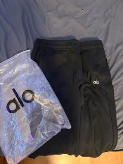 Alo Yoga Black Sweatpants