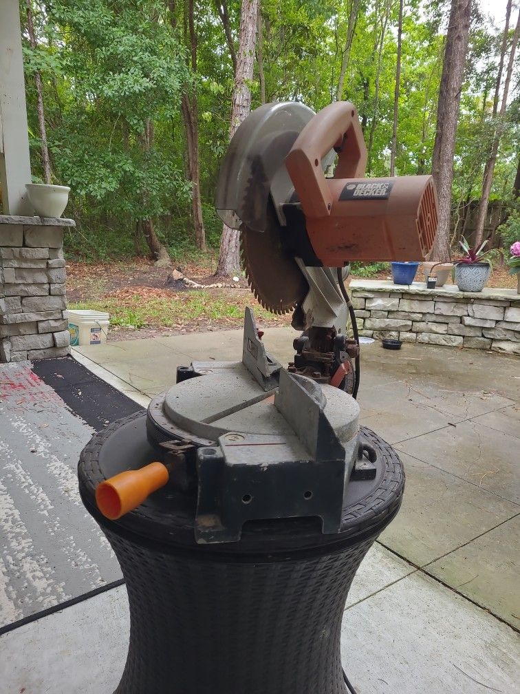 Black And Decker Table Saw