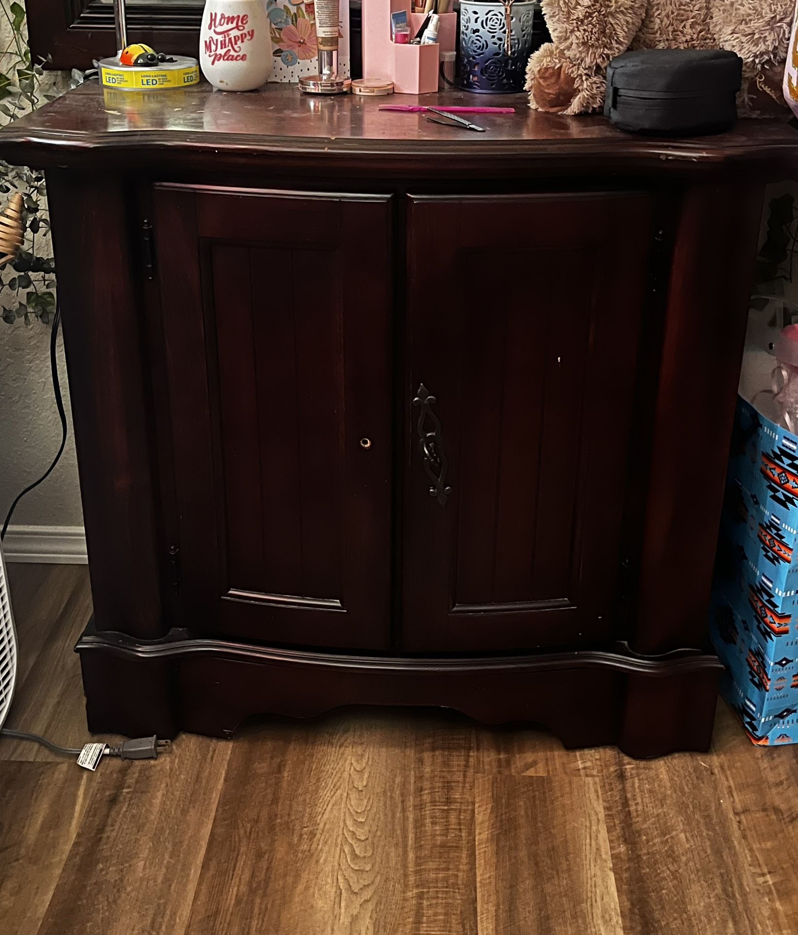 Vintage Cabinet 