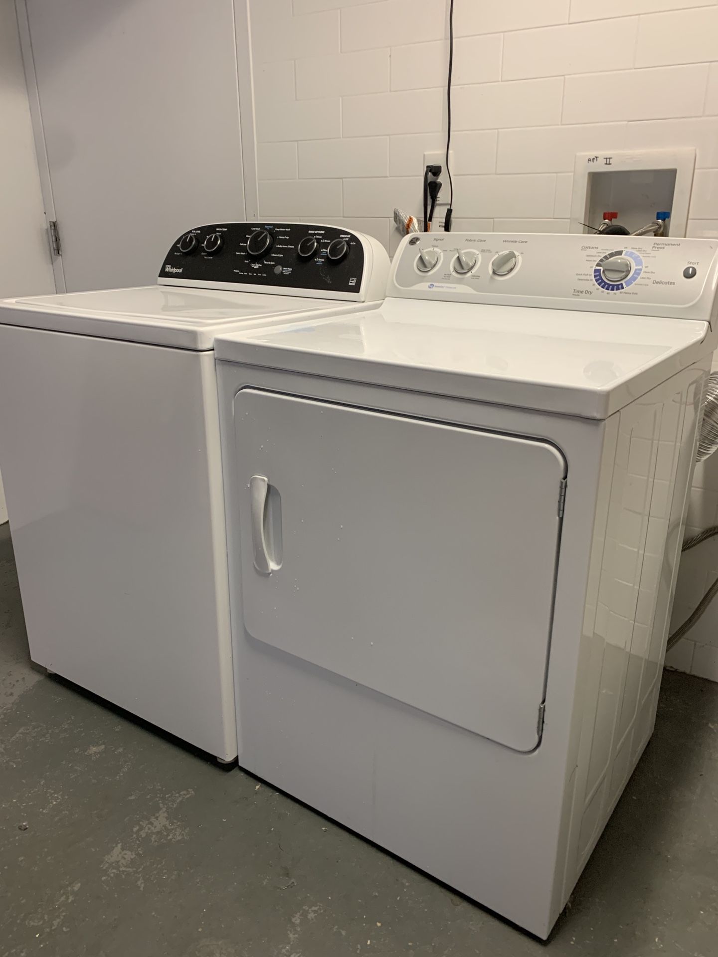 Washer and Gas dryer set