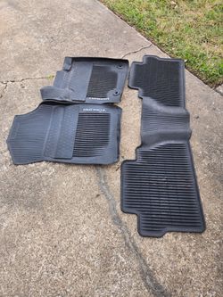 Matt good condition for Toyota tundra 218/2021