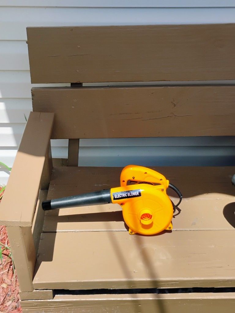 Leaf Blower 