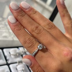14k Gold Diamond women’s rings on Sale