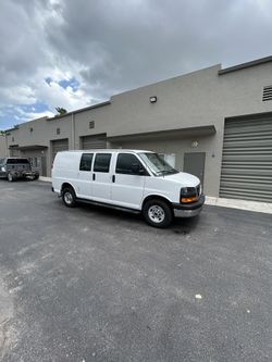 2020 GMC Savana Cargo