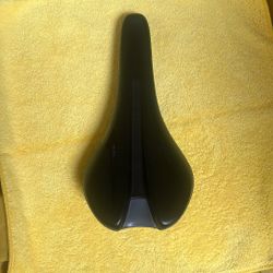 Giant Saddle- Neutral