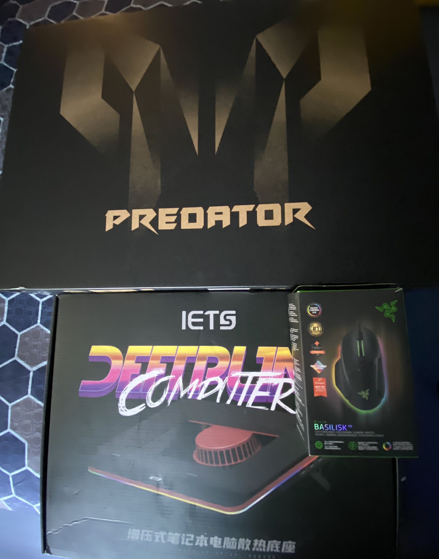 RTX4080 Acer Predator Helios 16 (WITH PREMIUM COOLER AND MOUSE)