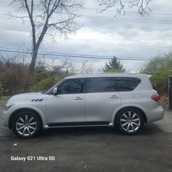2012 Infiniti Qx56