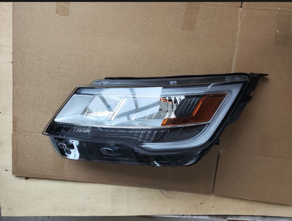 For 2018 2019 Ford Explorer Headlight Driver Passenger Available