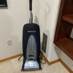 Oreck Pilot Vacuum Cleaner