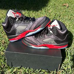 JORDAN 5 RETROS
