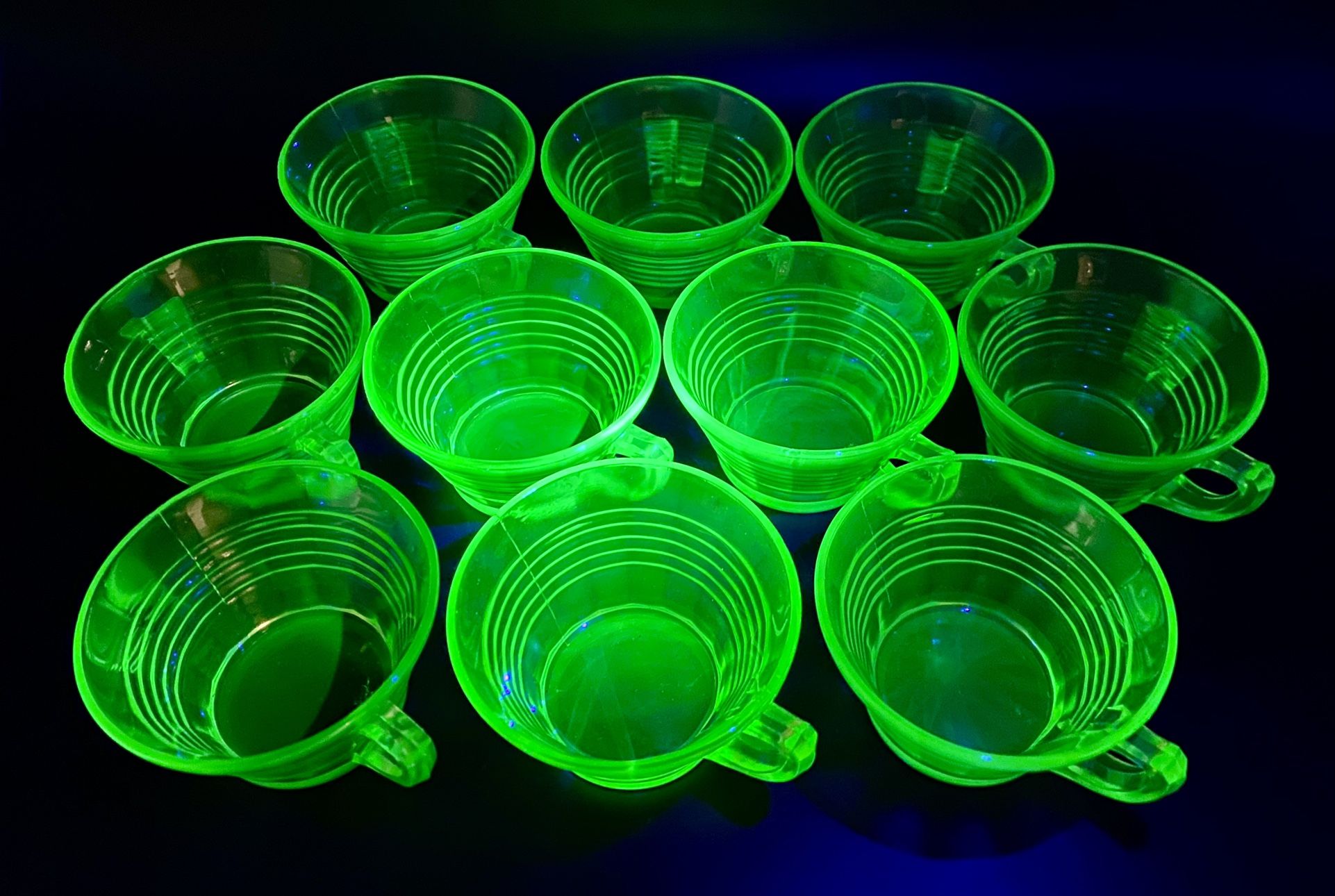 Set of 10 Vintage Circle Anchor Hocking Green Uranium Glass Tea Cups