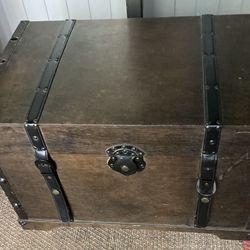 Trunk 16h X 26L
