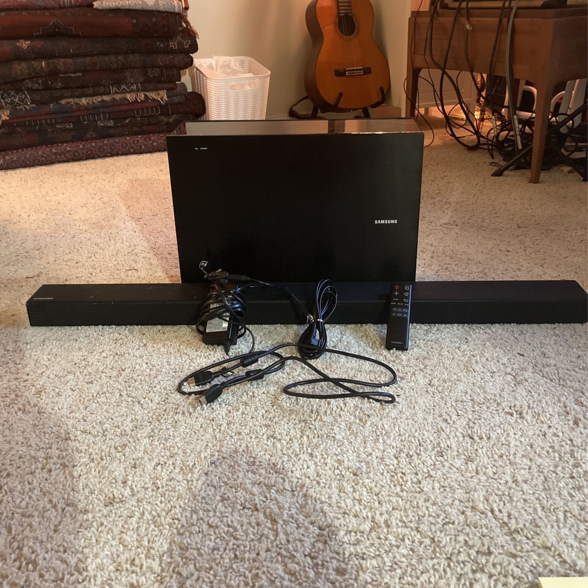 Samsung HW – KM57C 2.1 Channel Bluetooth Sound Bar And wireless subwoofer
