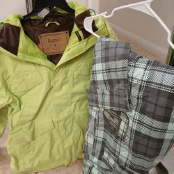 Man Robin Snow Jaket And Burton Snow Pants 