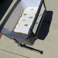 Pamo Babe Bassinet Bed Side Sleeper 