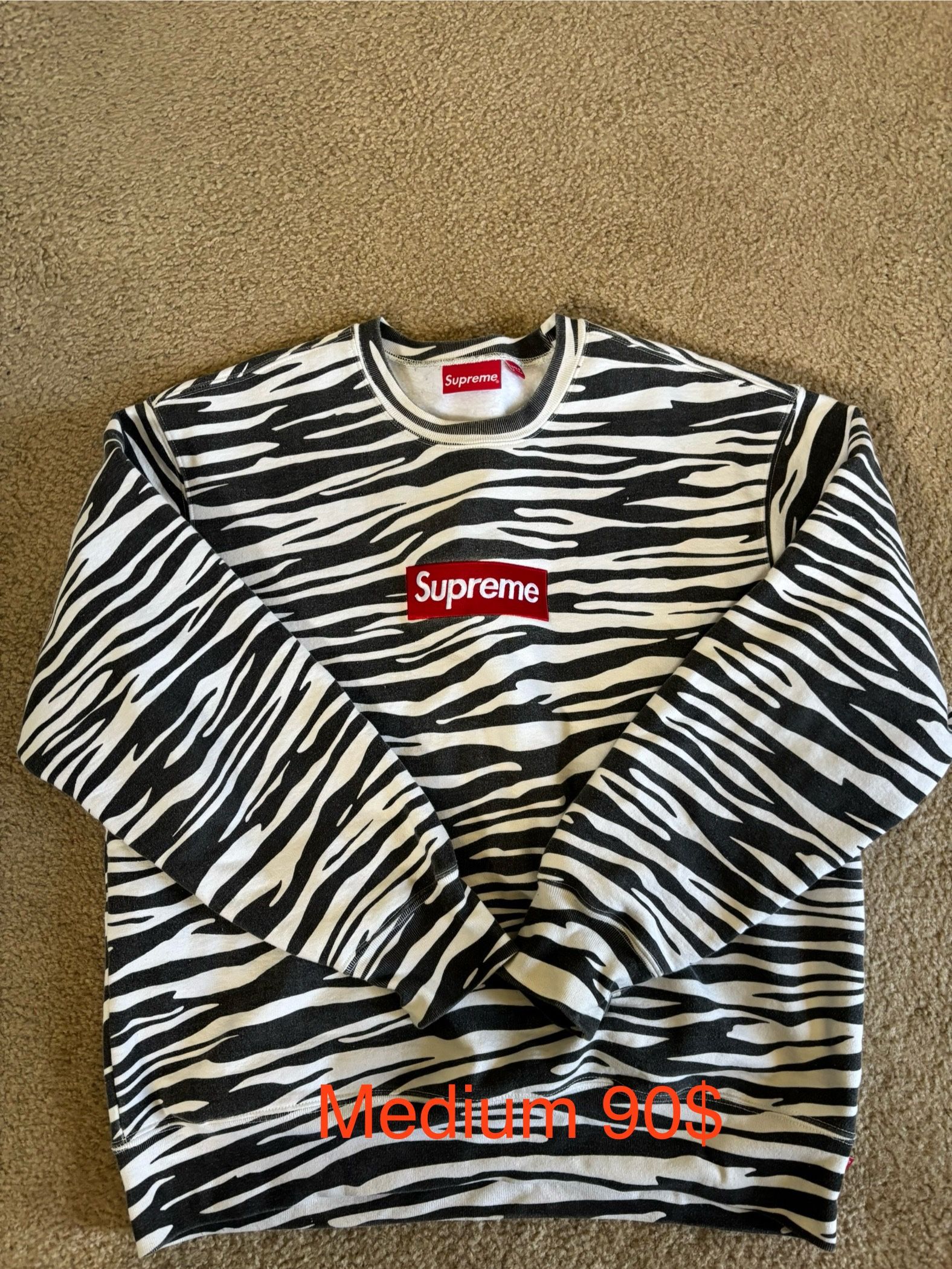 Supreme Crewneck Medium
