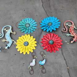 8 piece set of metal outdoor wall decor, 4 flowers, 2 lizards, 2 birds read description for details sold together only all for $55