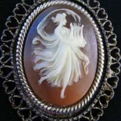 Cameo Charm