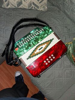 Accordion 8 Bass Bandolero
