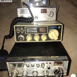  4 CB radios 2 Cobra 2 Uniden Tested For Power 40$ Electric Obo