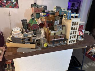 Model Train Buildings 