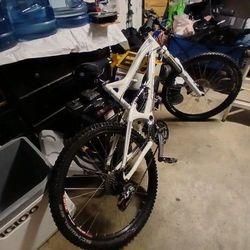 GT-force Full Suspension Mountain Bike