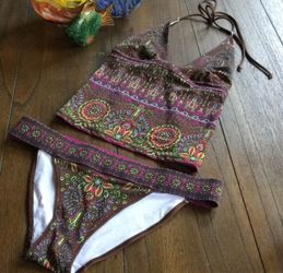 NWOT Victoria’s Secret Open Back Halter Swim Suit SZ S